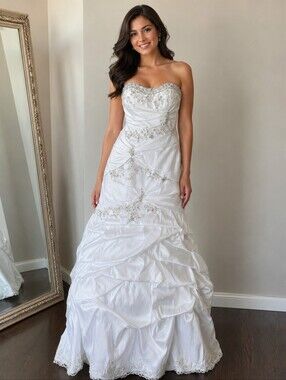 Alfred Angelo Disney Fairy Tale Weddings Ariel Gown | Size 10 | White/Silver